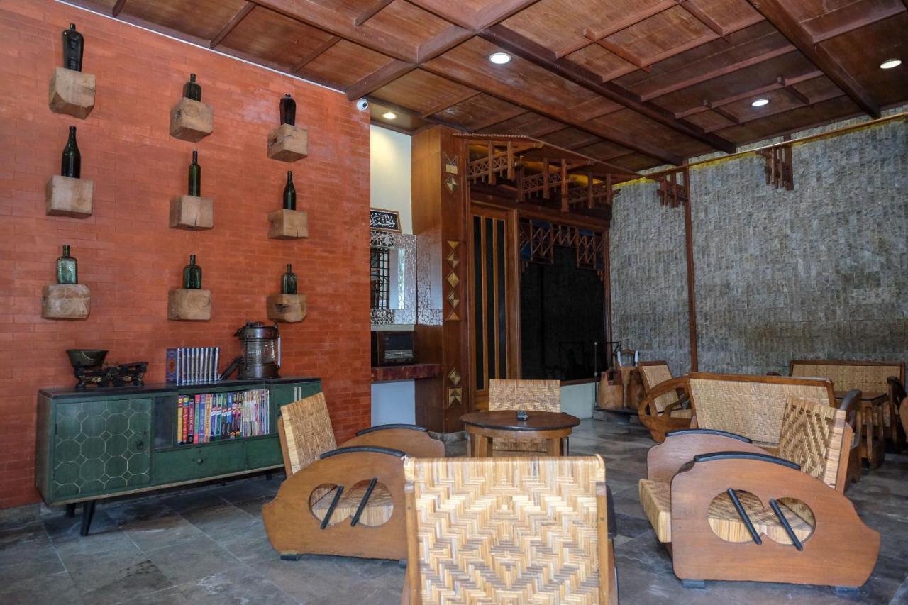 Urbanview Hotel Syariah Wisnugraha By Reddoorz Yogyakarta Extérieur photo
