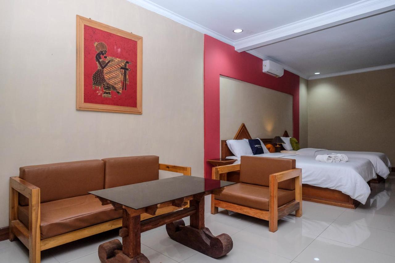 Urbanview Hotel Syariah Wisnugraha By Reddoorz Yogyakarta Extérieur photo