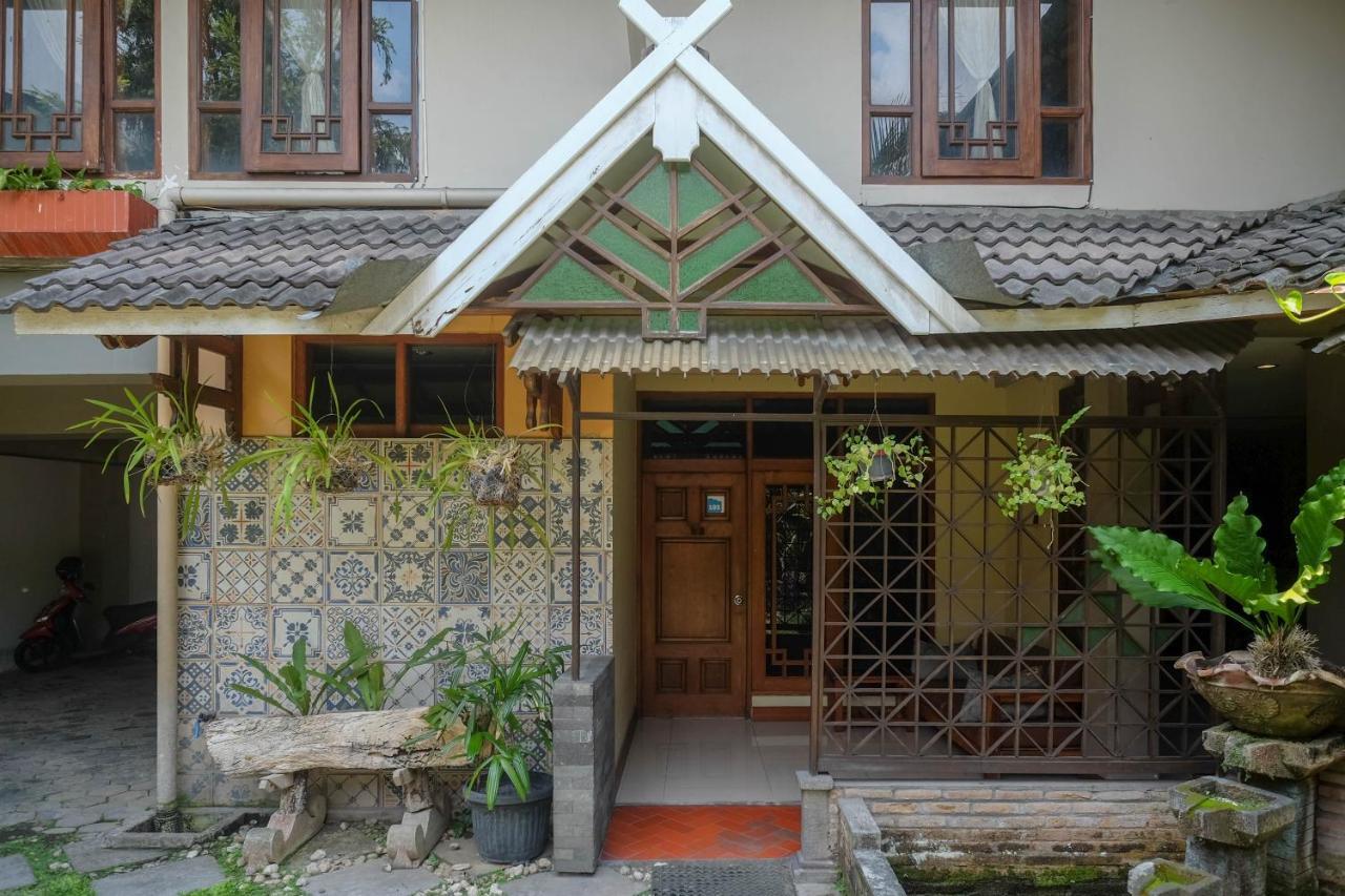 Urbanview Hotel Syariah Wisnugraha By Reddoorz Yogyakarta Extérieur photo